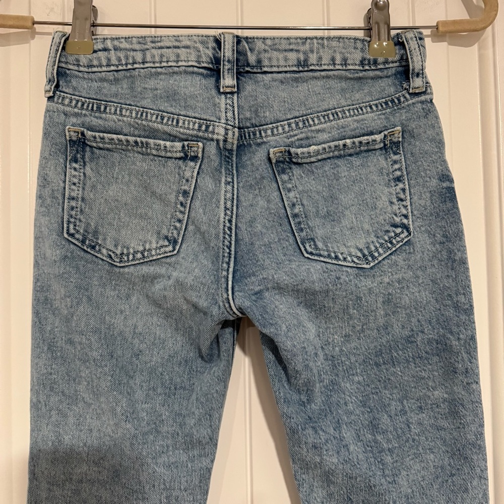 GAP Kids Girlfriend Style Distressed Blue Jeans - Great Condition - Size 7 - Picture 7 of 10
